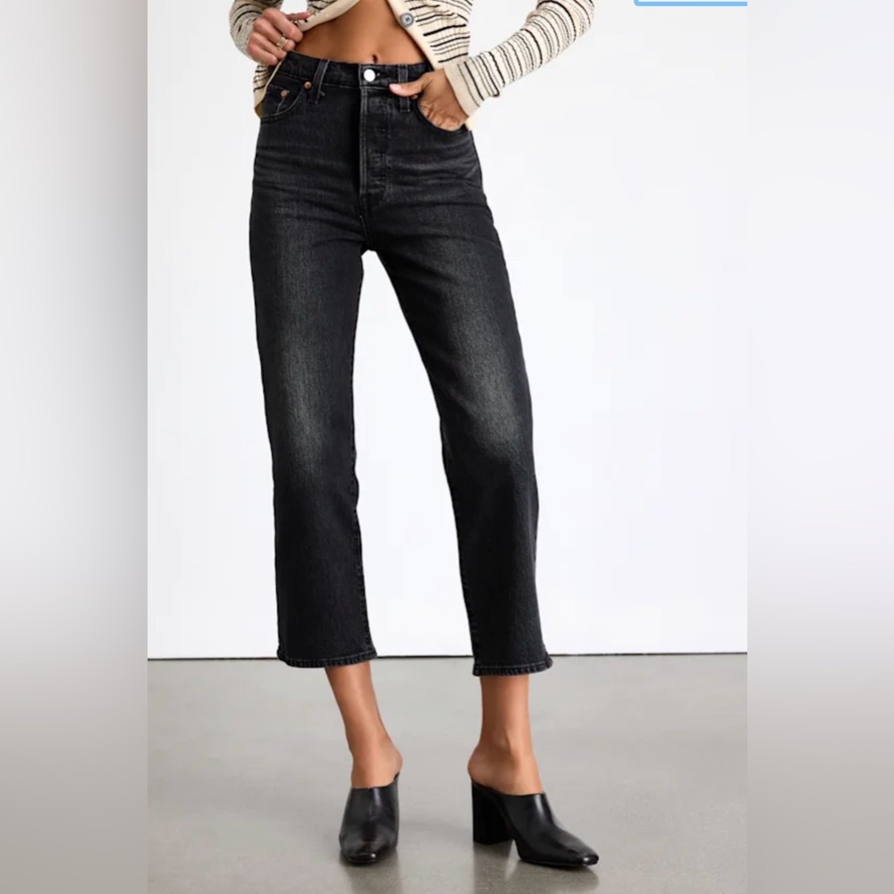 Levi’s black high-rise ankle jeans